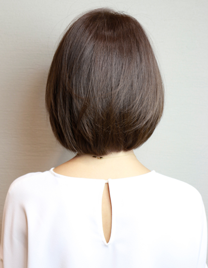 大人可愛い暗髪の前下がりボブ（HI327） ヘアカタログ・髪型・ヘアスタイルAFLOAT（アフロート）表参道・銀座・名古屋の美容室・美容院