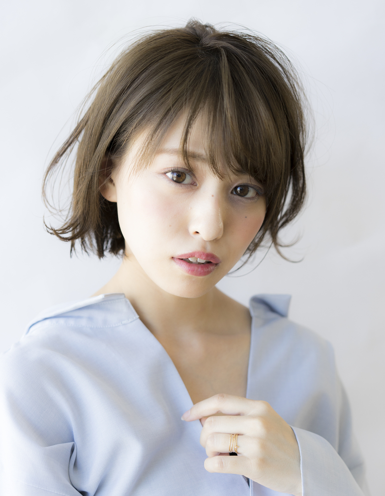 小顔になる前髪・耳かけ外ハネ（SE216) ヘアカタログ・髪型・ヘアスタイルAFLOAT（アフロート）表参道・銀座・名古屋の美容室・美容院